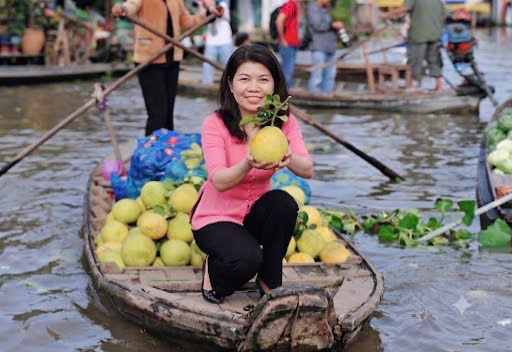 Chợ nổi Trà Ôn